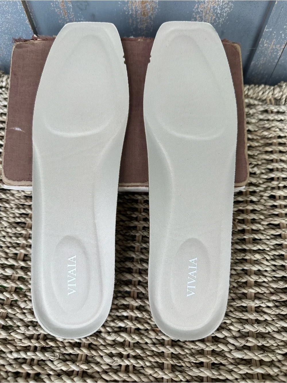 Vivaia Margot 2.0 Sequins Square Toe V-Front Flat Natural Linen Sz 41, 9.5 NWOB